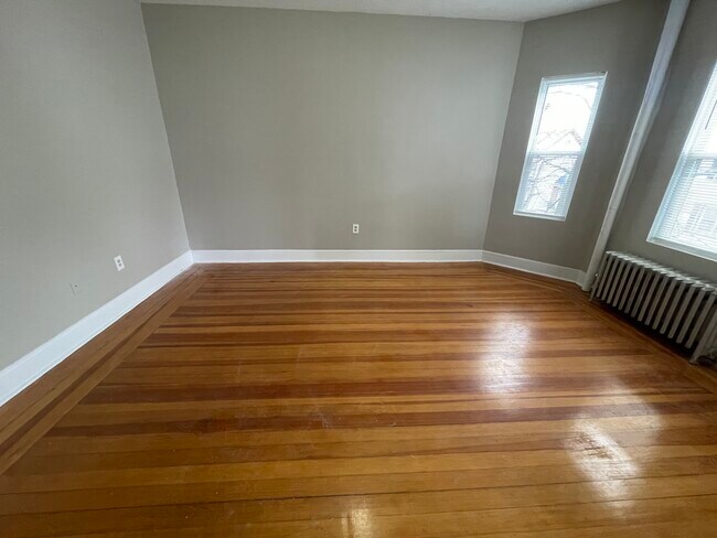 46 Wildwood St Unit 2