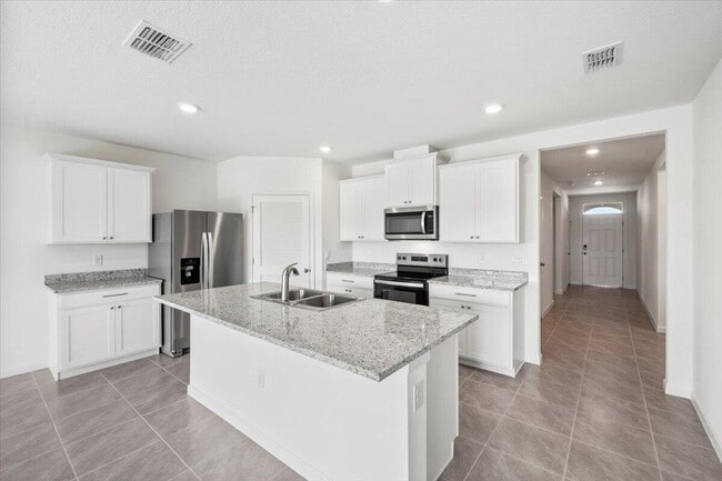 Photo - 925 Dugan CIR SE