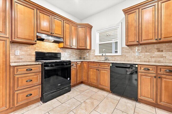 Photo - 149 37th St Unit 1