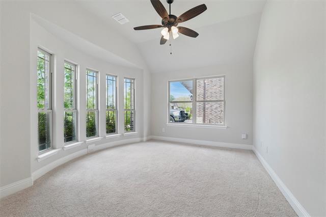 Photo - 520 Lowland Ln