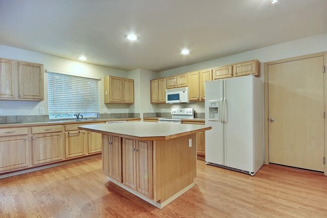 Photo - 18226 80th Ave E