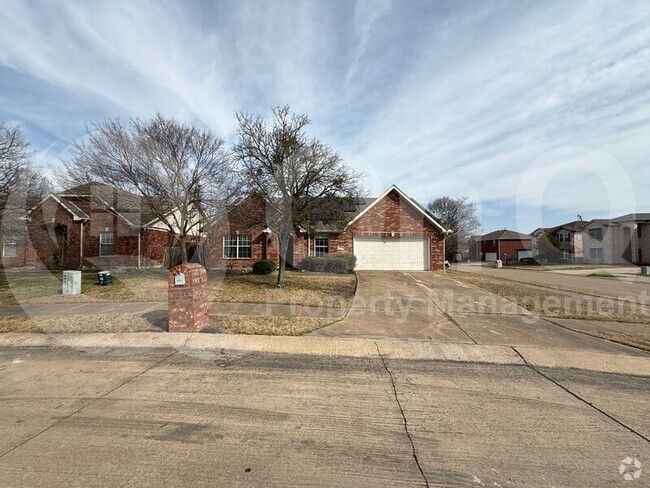 Building Photo - 1000 Bainbridge Ln Rental