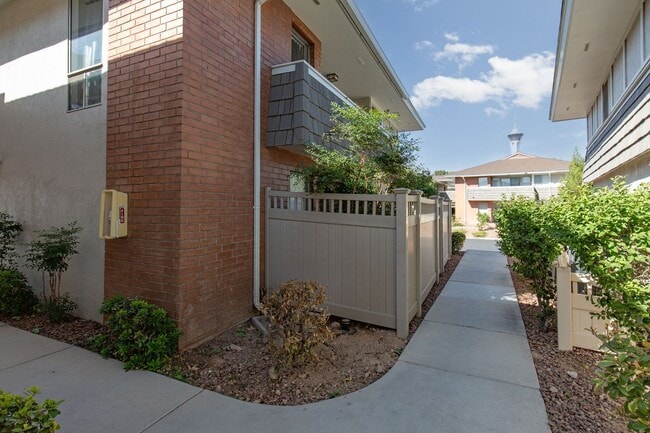 Photo - 1 bedroom unity in luxury guard gated community near the Strip