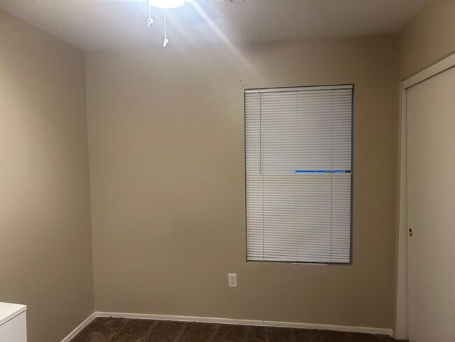 Photo - 12029 W Apache St