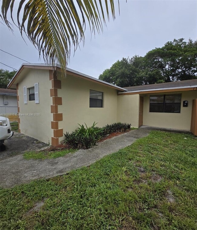 Photo - 1905 SW 11th St Apartment Unit 1-2