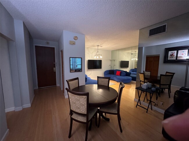 Photo - 5150 Hidalgo St