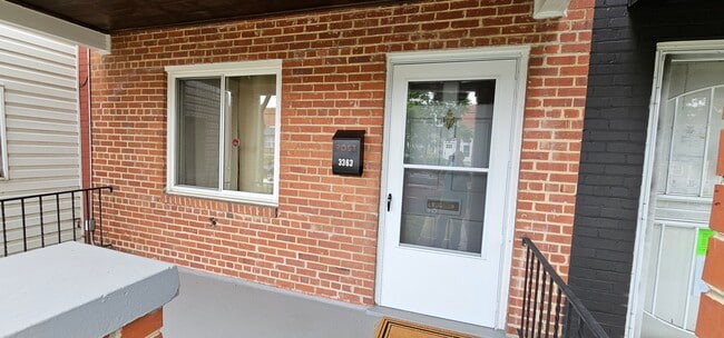 Photo - 3363 Alden Pl NE