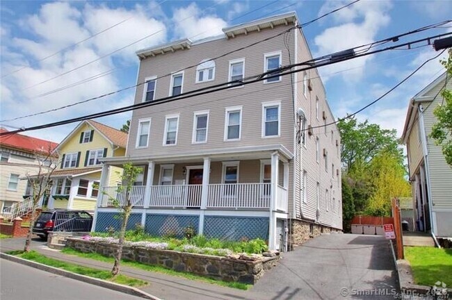 Building Photo - 49 S Water St Unit Apt 3R