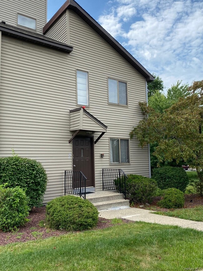 Building Photo - 135 W Nyack Rd Unit 51