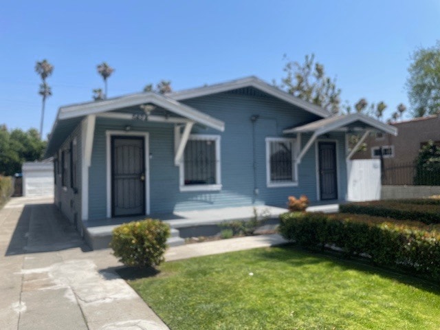 Building Photo - 5426 S Van Ness Ave