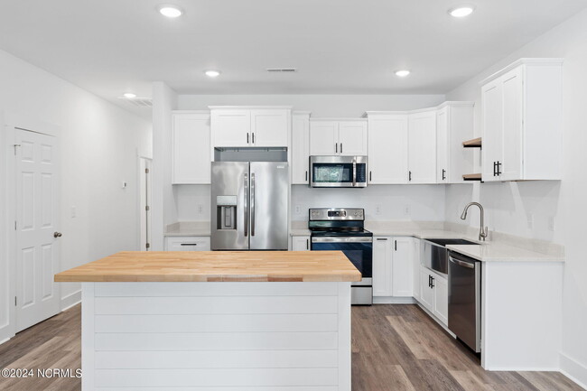 Photo - 4 Ct 2 House
