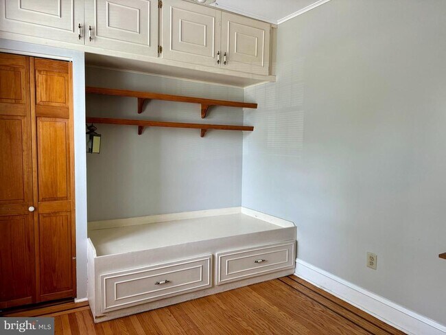 Photo - 7848 Montgomery Ave