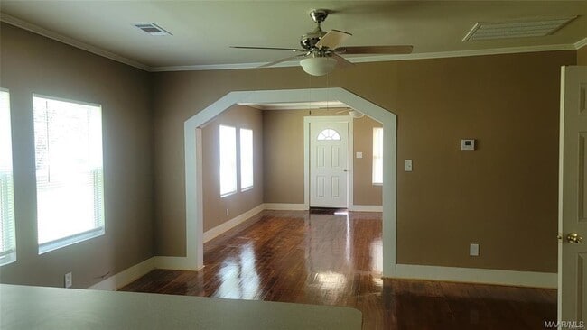 Photo - 1960 Ceasarville Rd