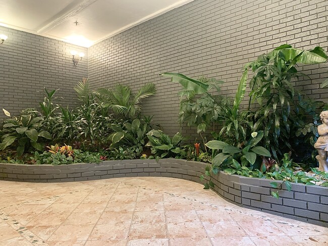 In-door Gardens - 2120 Pacific Ave