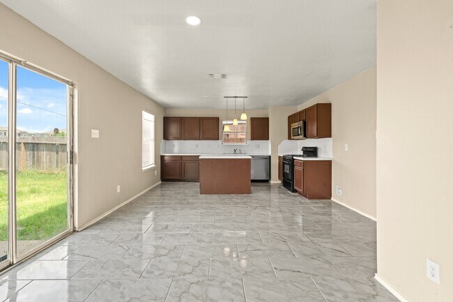 Building Photo - 7931 Raven Creek Ln