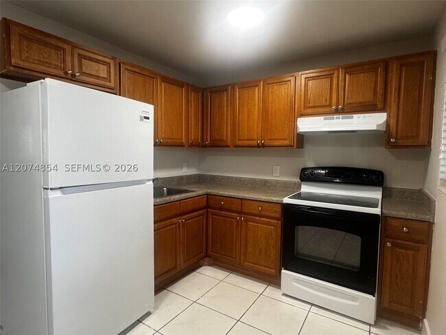 1345 W 28th St Unit 17