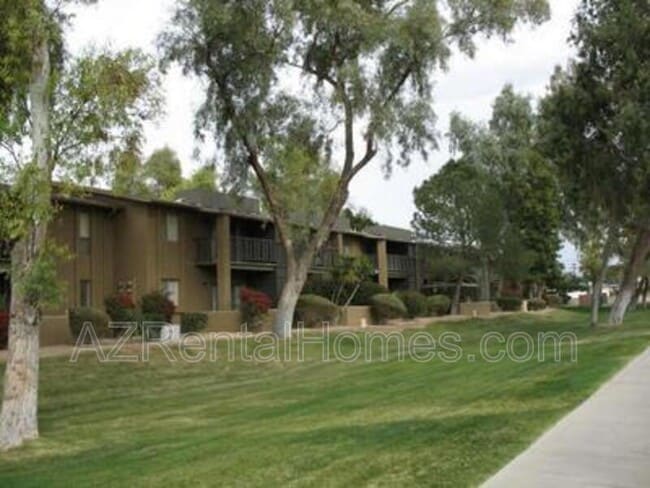 Building Photo - 4354 N 82nd St Unit 281