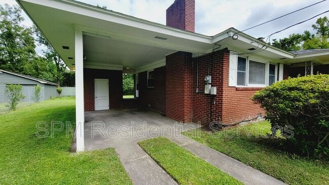 Photo - 2512 Castle Hayne Rd