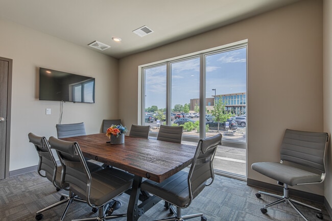 Conference Room - Solaris On Main