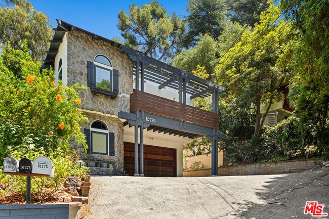 Photo - 10275 Oletha Ln