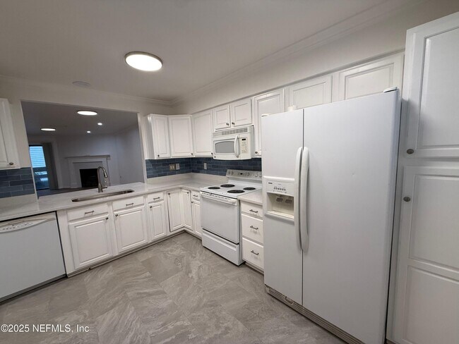 Photo - 1604 Arcadia Dr Unit 209
