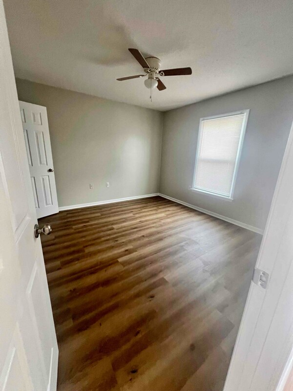 Photo - 230 Lanier Dr