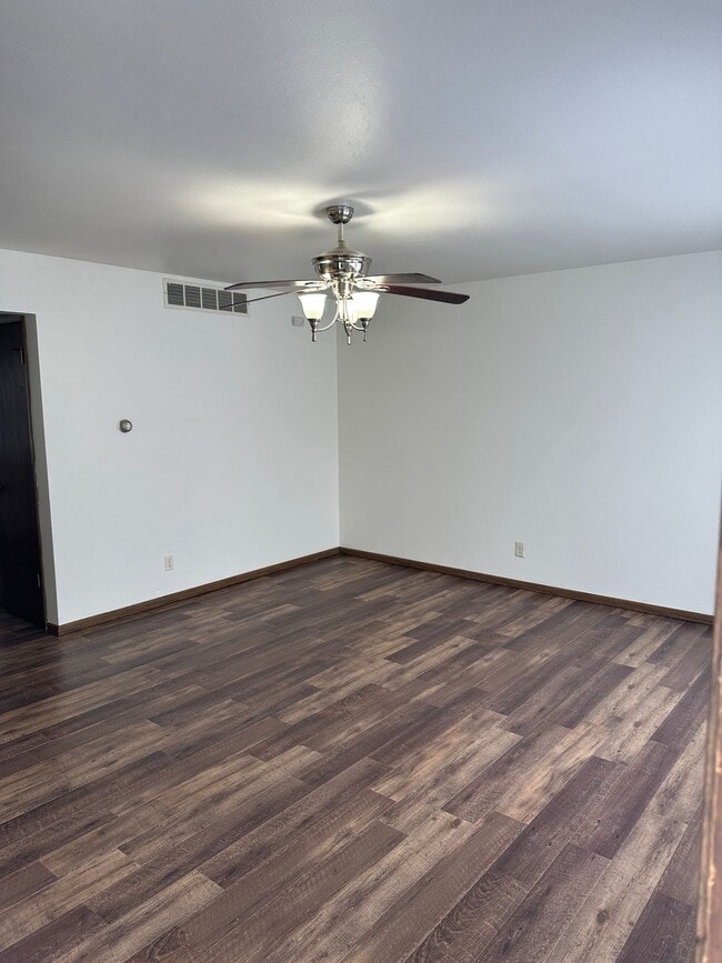 Photo - Large 2 bedroom townhomes with carport