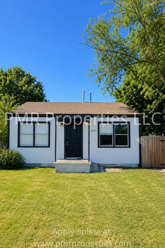 Building Photo - 2 Bedroom/ 1 Bathroom House