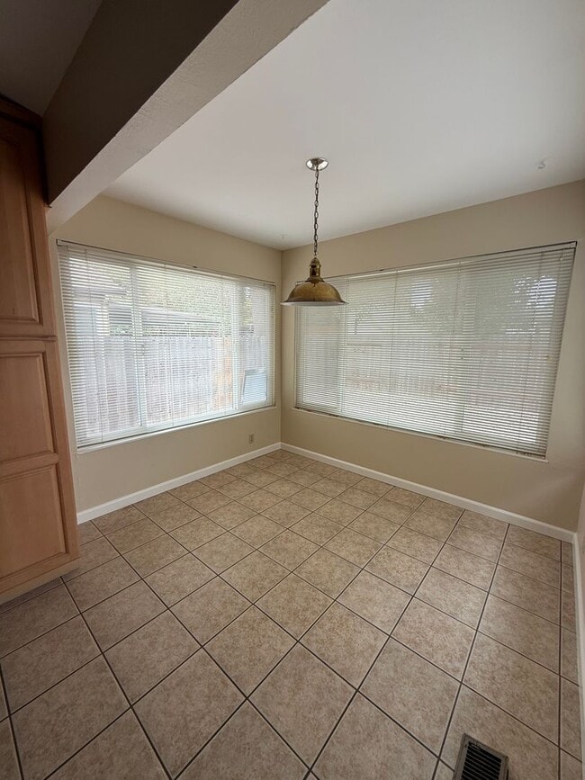 2878 Cypress Way