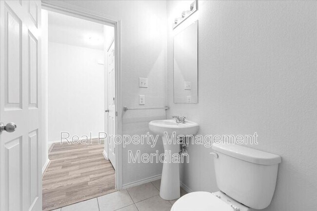 Photo - 2312 Bernese Ln