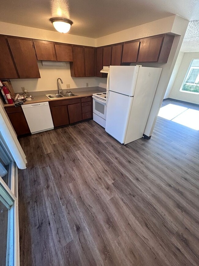 Building Photo - 435 Ranch Rd Unit B1