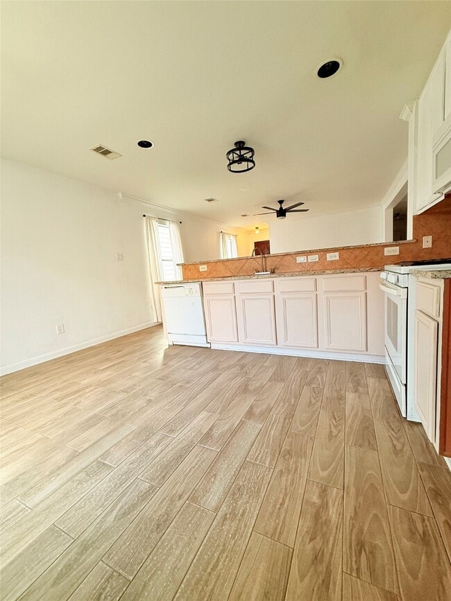 Photo - 2918 Beacon Grove St