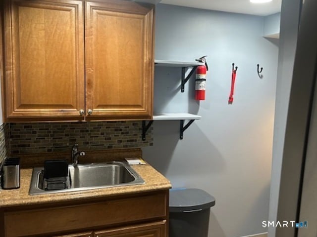 Photo - 2136 Barnum Ave