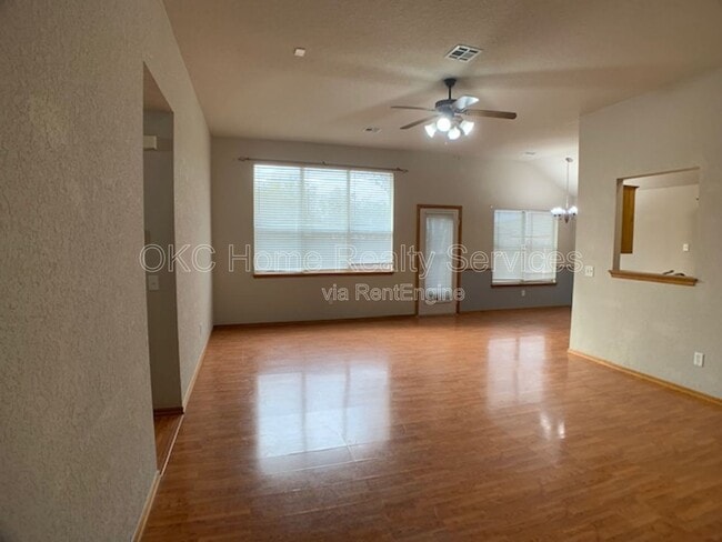 Building Photo - 16229 Everglade Ln