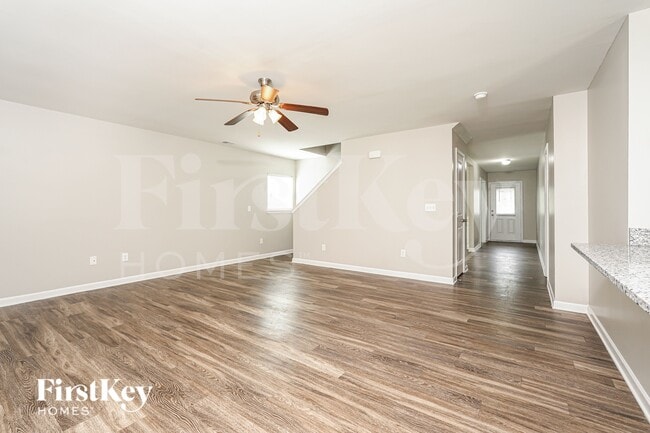Photo - 310 Sawyer Ln