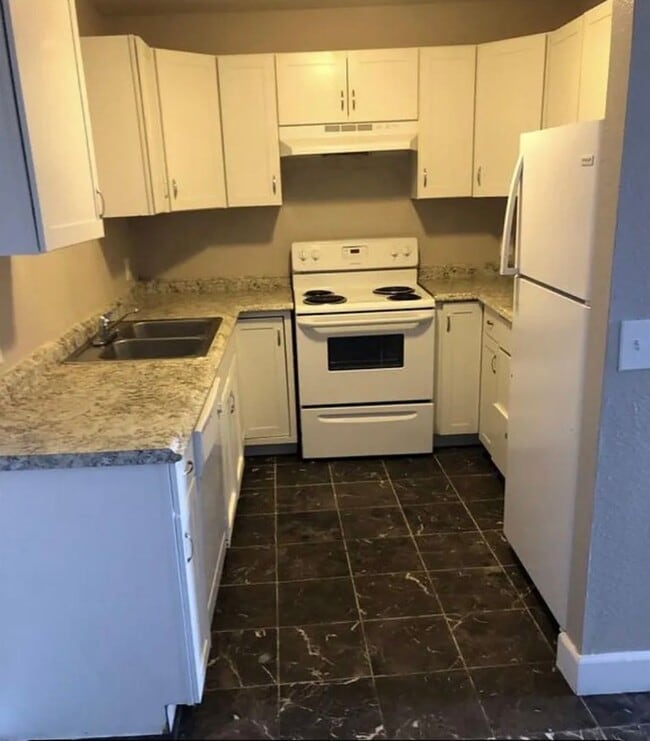 2100 Highview Ct Unit 2100 Highview Ct Apt. 4
