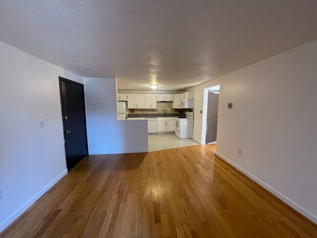 Photo - 224 Main St Unit 1B