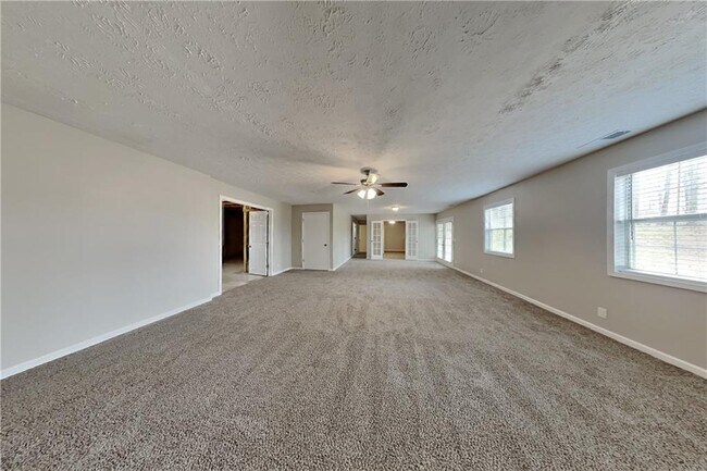 Photo - 5493 Riverchase Dr