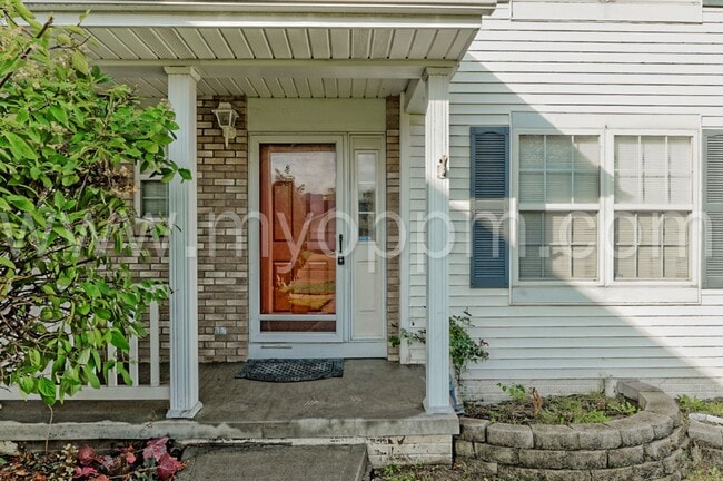 Photo - Bright and Spacious 4 Bedroom Home | Bellevue