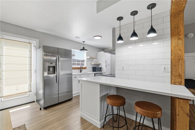 2402 SE Jayel Terrace