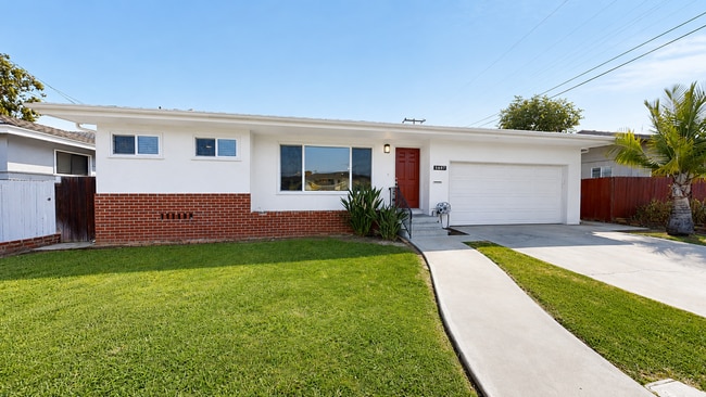 5607 Dorothy Way