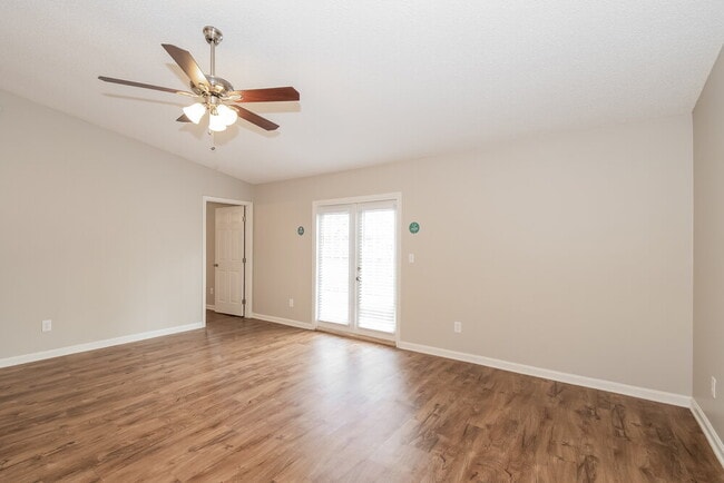 Photo - 1603 Twin Oak Ln