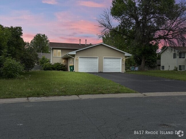 Building Photo - 8417 Rhode Island Dr N Rental