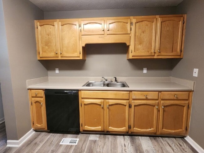 Photo - 128 Austin Cir Unidad 2