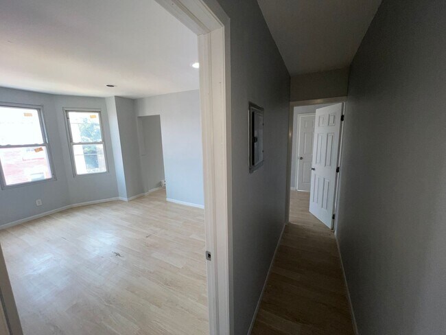 Photo - 5818 Vine Street Unit 2F