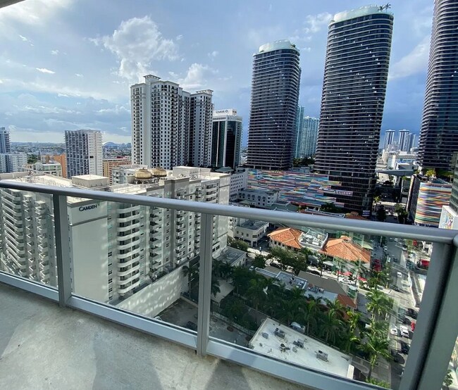 Building Photo - 1100 S Miami Ave Unit 2010 Rental