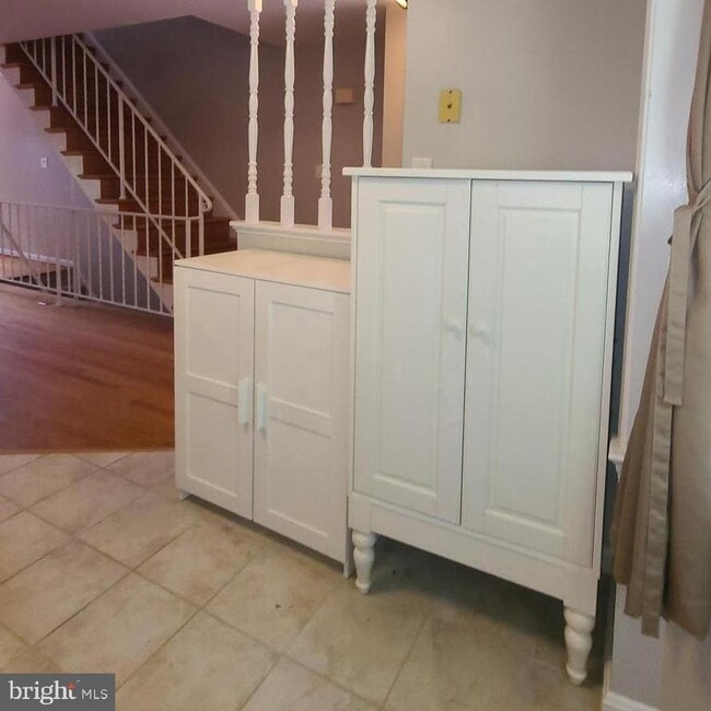 Photo - 2037 S Glebe Rd