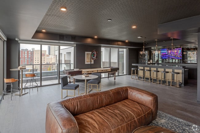 Rooftop Lounge - Maven on Broadway