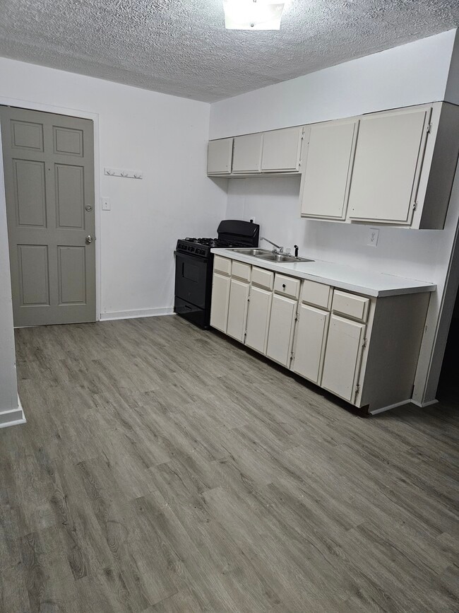 Photo - 1020 Wingert St Unit 1020