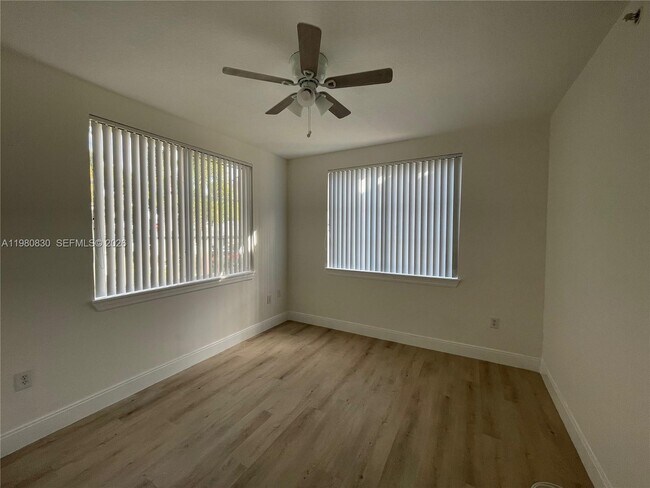 Photo - 6821 SW 44th St Unit 301